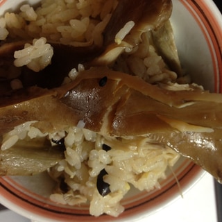 黒あわび茸と十六穀米の炊き込みご飯